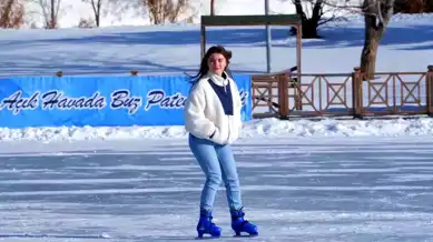 Erzurum'da Buz Pateni Keyfi