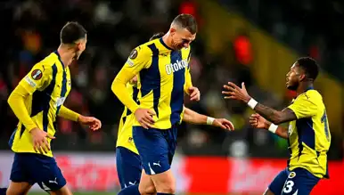 Fenerbahçe, Anderlecht'i 2-0 Yendi!