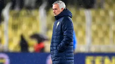 Fenerbahçe 10 Kişiyle Kazandı! Becao Sezonu Kapattı