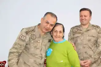Ardahan Jandarması Huzurevi'ni Ziyaret Etti