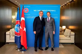 Hacıosmanoğlu, Ceferin ile Görüştü: EURO 2032 Hazırlıkları Değerlendirildi