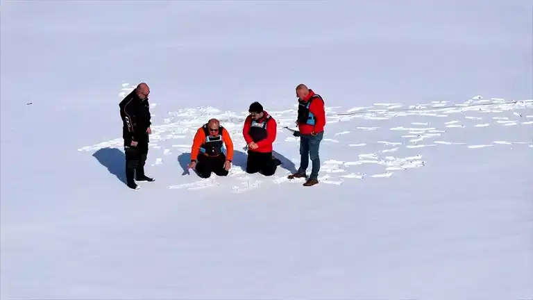 Birgül Erken'den Buz Altı Rekor Denemesi: Sivas'ta Tarihi An