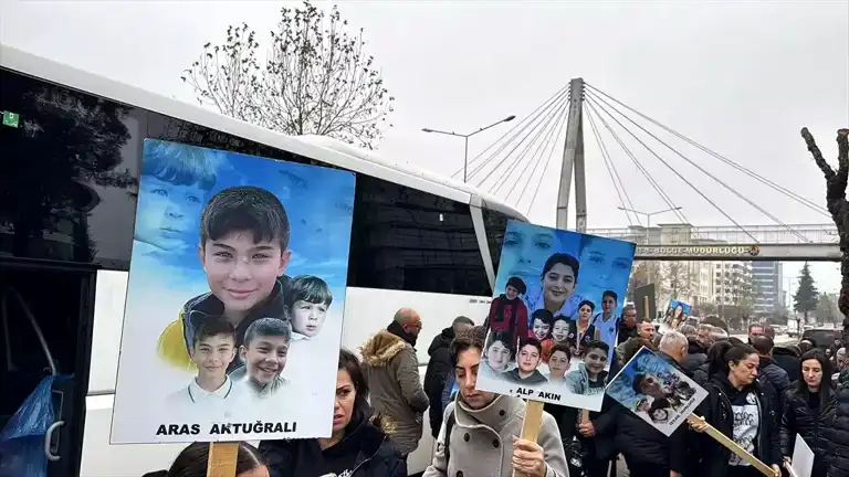 Üstel, Adıyaman'da Deprem Davasına Katıldı